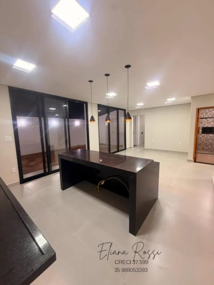Casa, 3 quartos, 168 m² - Foto 3