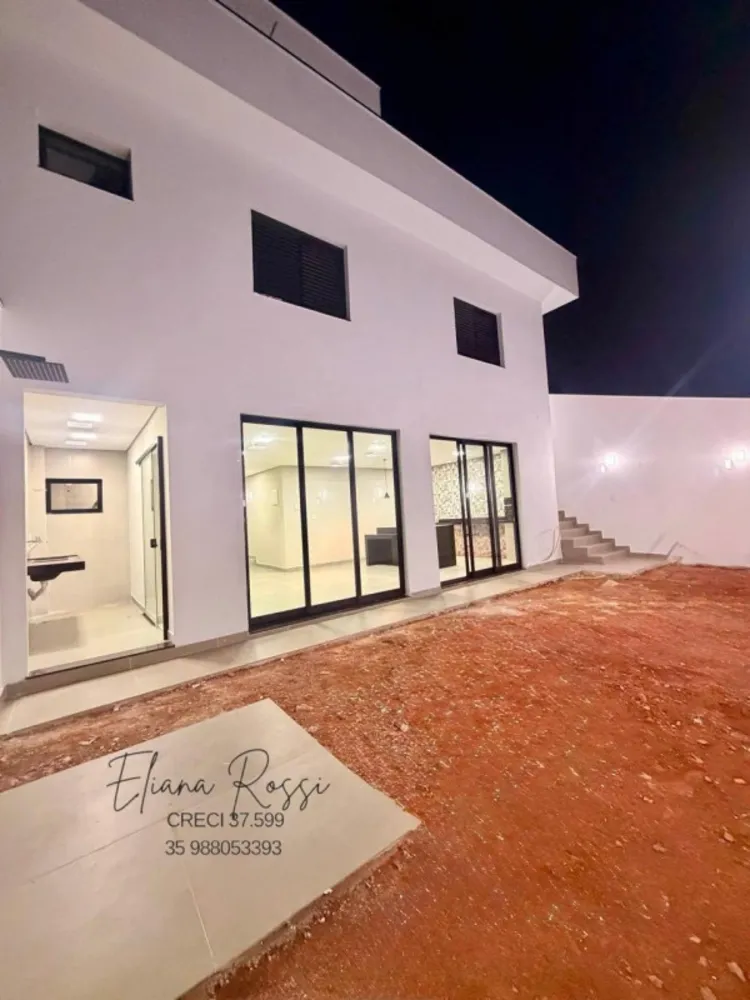 Casa, 3 quartos, 168 m² - Foto 2