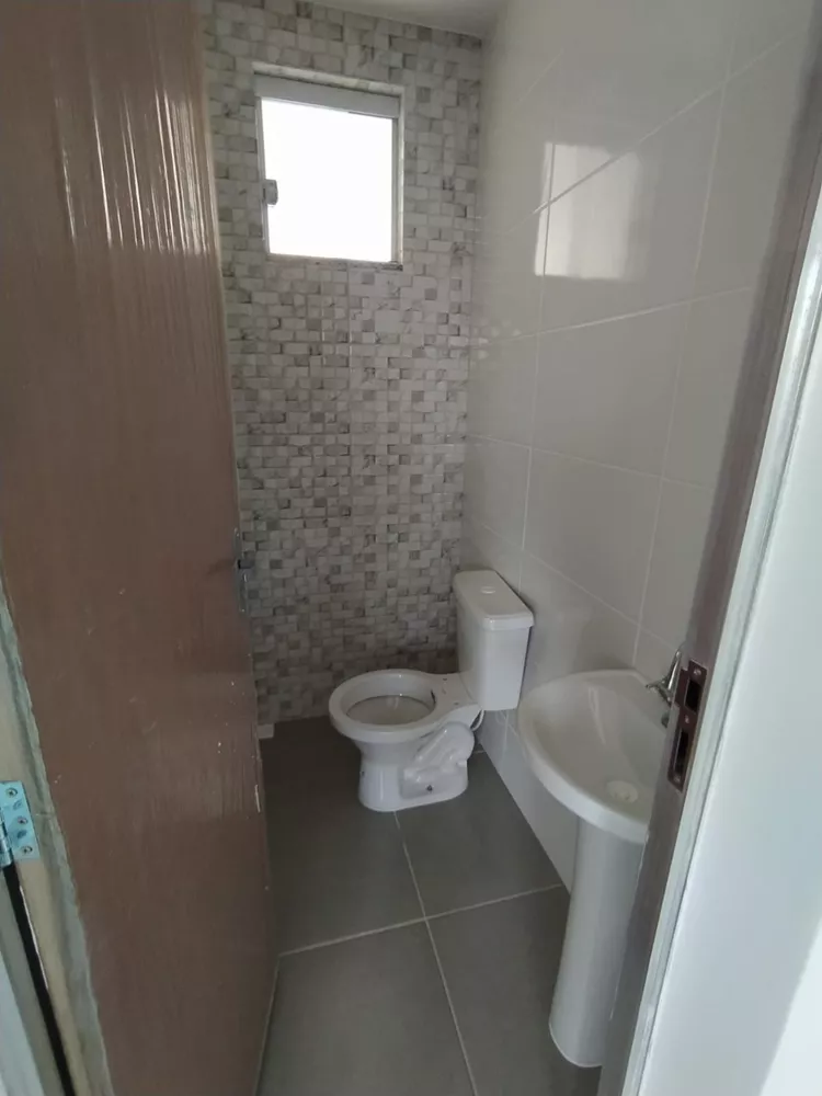 Casa à venda com 2 quartos, 75m² - Foto 11