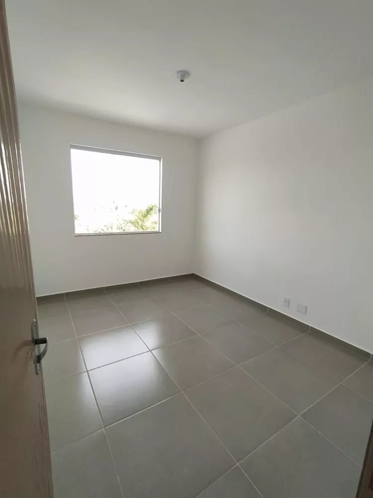 Casa à venda com 2 quartos, 75m² - Foto 9