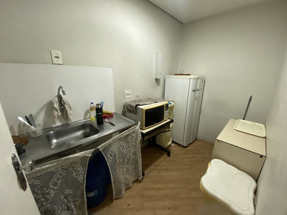 Conjunto Comercial-Sala para alugar com 3 quartos, 150m² - Foto 3