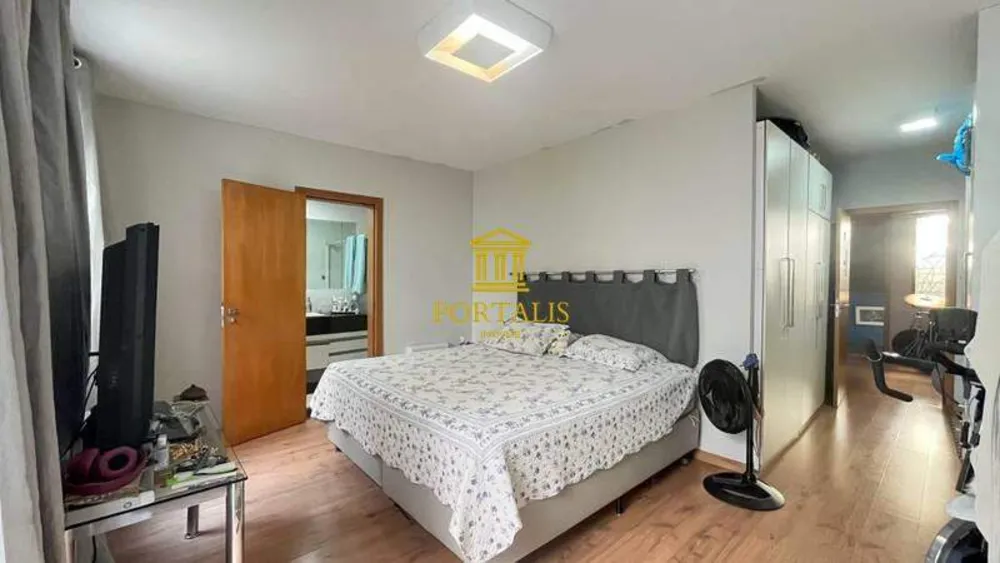 Casa, 3 quartos, 215 m² - Foto 10