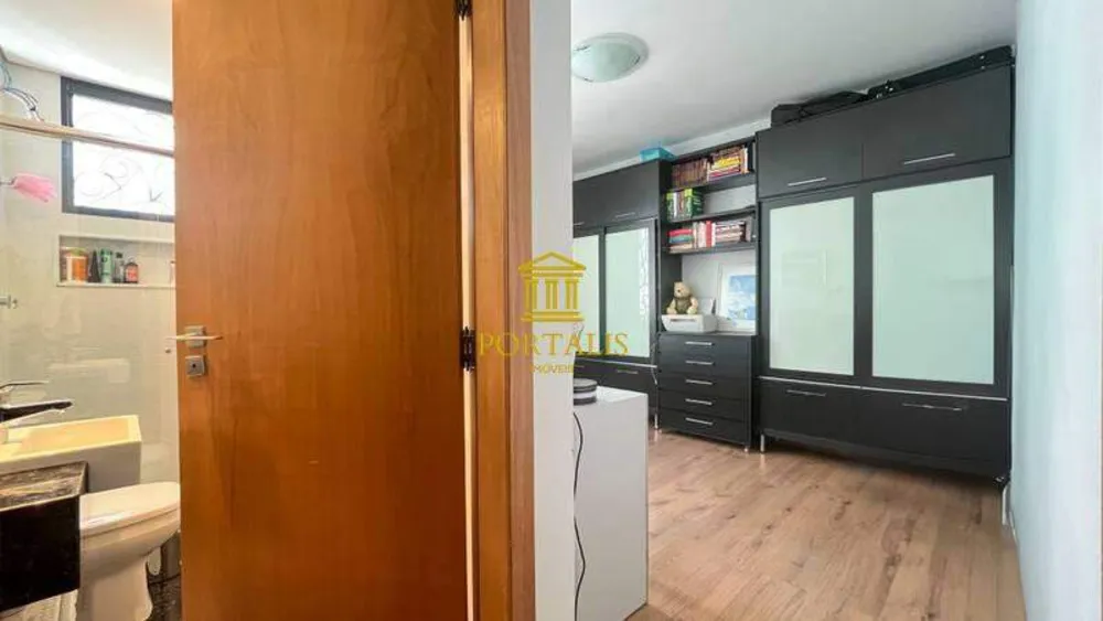 Casa, 3 quartos, 215 m² - Foto 7