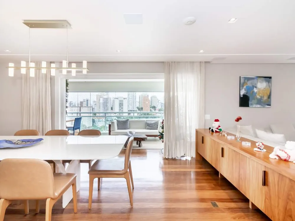 Apartamento, 3 quartos, 188 m² - Foto 1