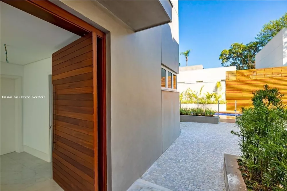 Casa de Condomínio à venda com 4 quartos, 520m² - Foto 2