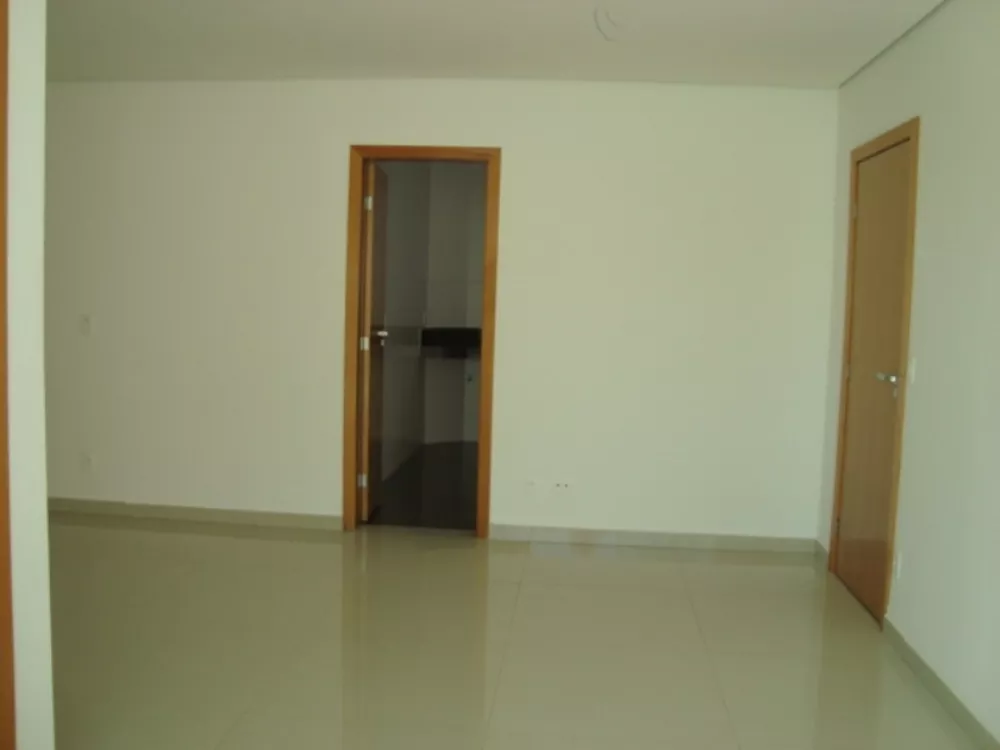 Apartamento à venda com 4 quartos, 210m² - Foto 3