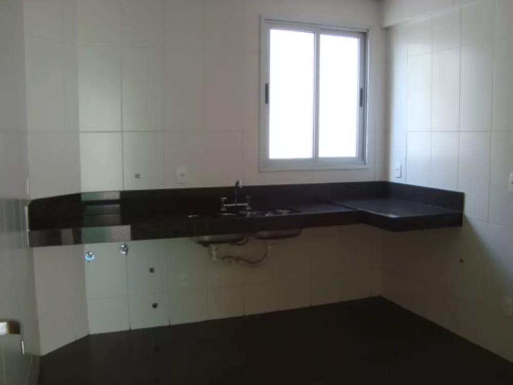 Apartamento à venda com 4 quartos, 210m² - Foto 9