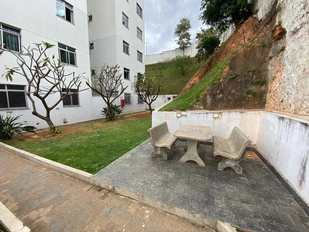 Apartamento à venda com 2 quartos, 53m² - Foto 2