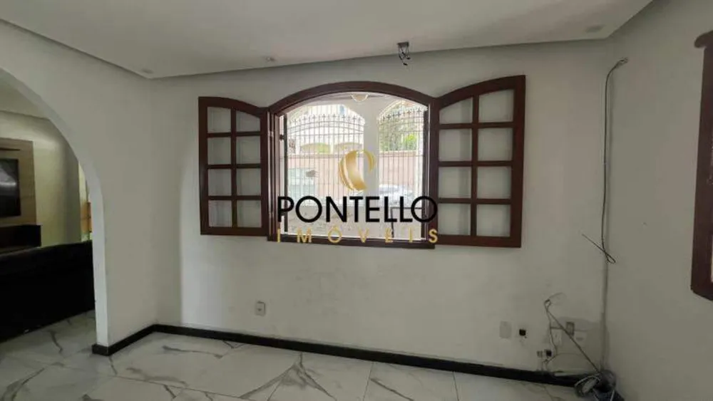 Casa, 4 quartos, 210 m² - Foto 2