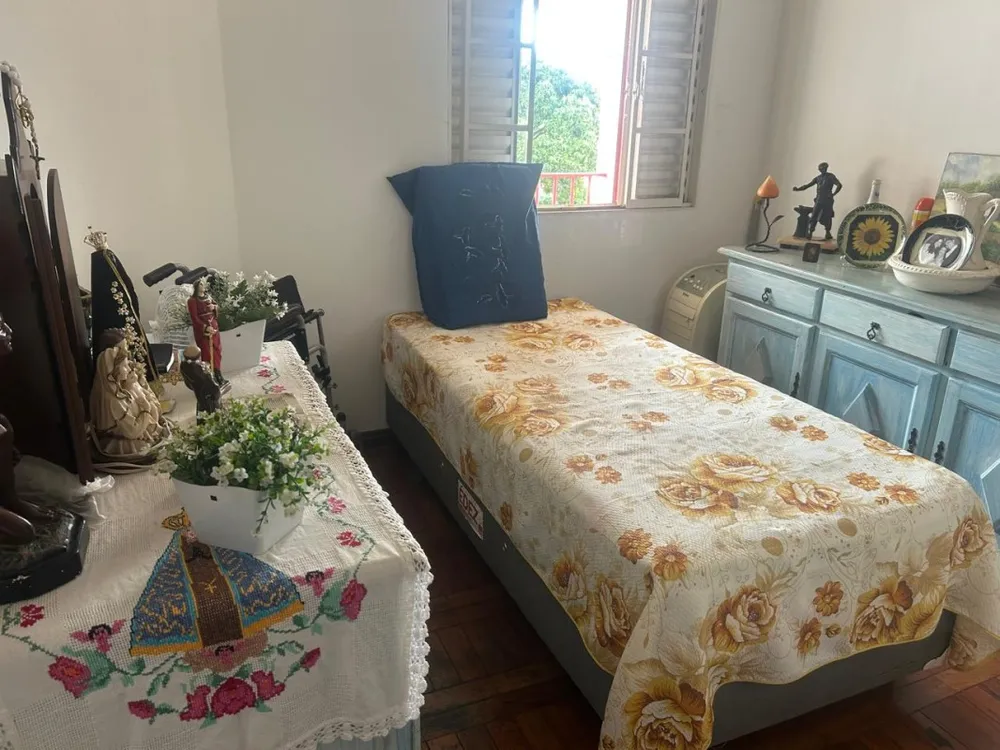 Casa, 5 quartos, 225 m² - Foto 4
