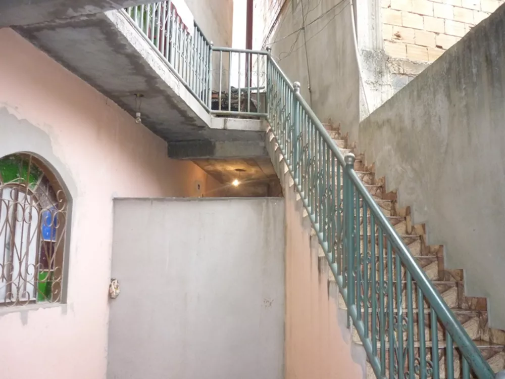 Casa à venda com 5 quartos, 600m² - Foto 1