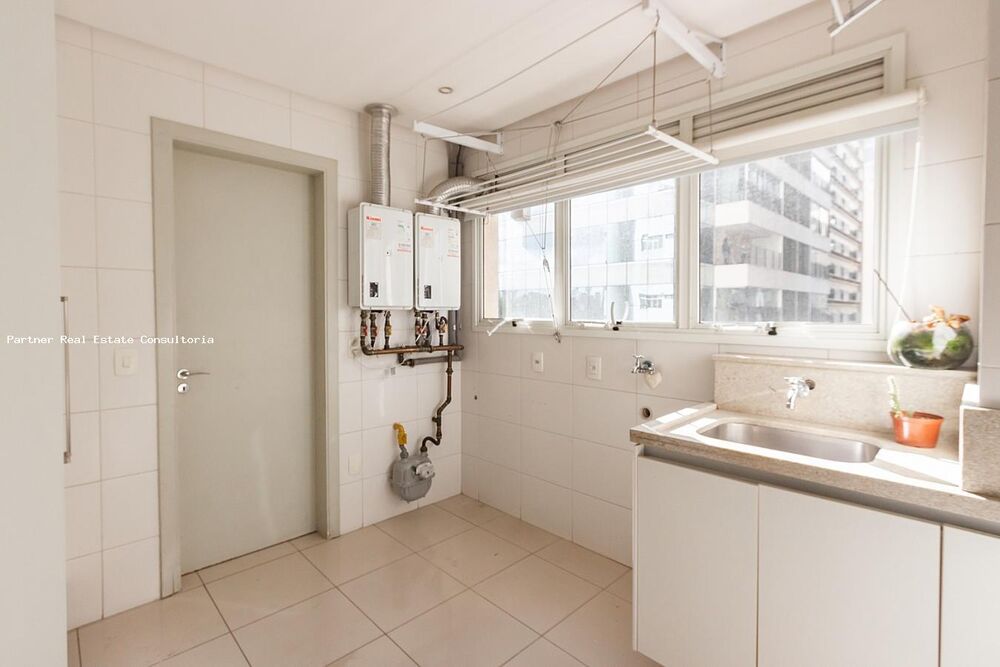 Apartamento à venda com 3 quartos, 310m² - Foto 4