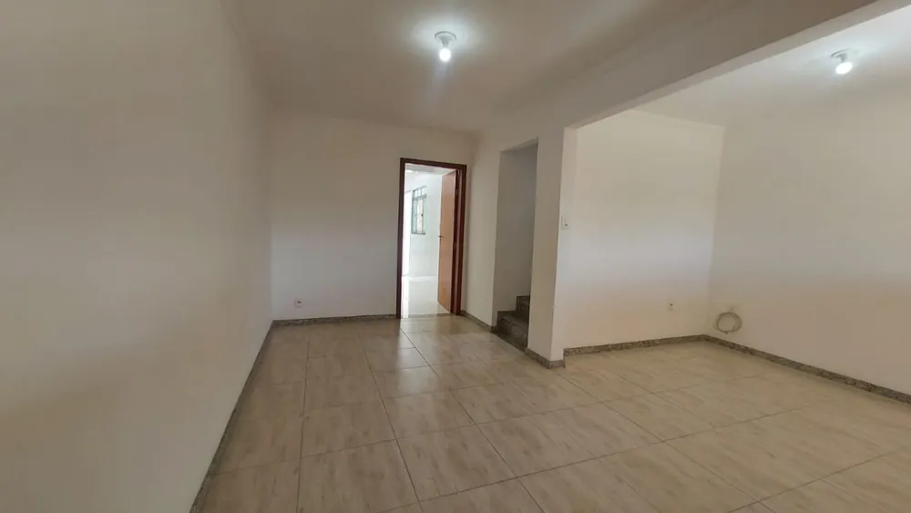 Casa, 3 quartos, 220 m² - Foto 2