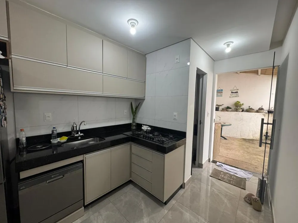 Casa, 3 quartos, 92 m² - Foto 2