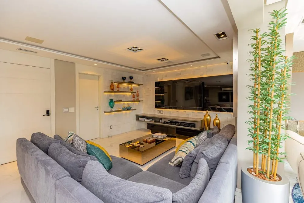 Apartamento, 3 quartos, 209 m² - Foto 1