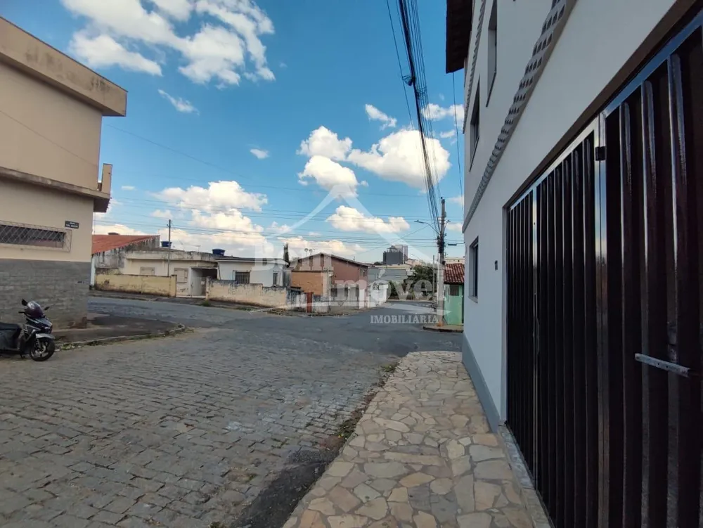 Casa, 2 quartos, 360 m² - Foto 2