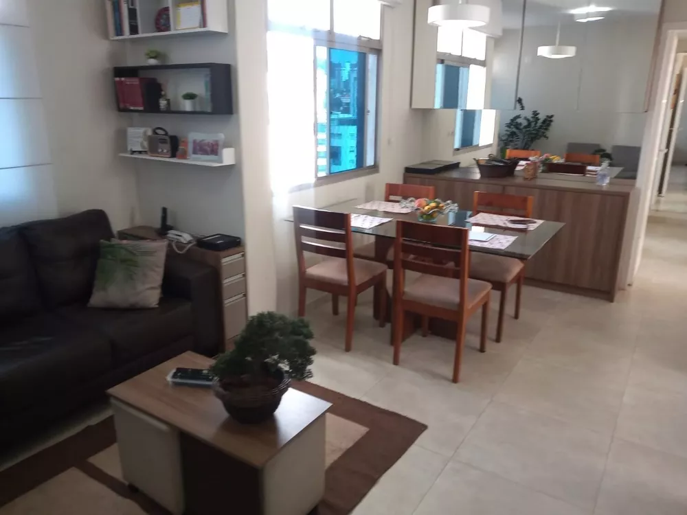 Apartamento à venda com 3 quartos, 72m² - Foto 2