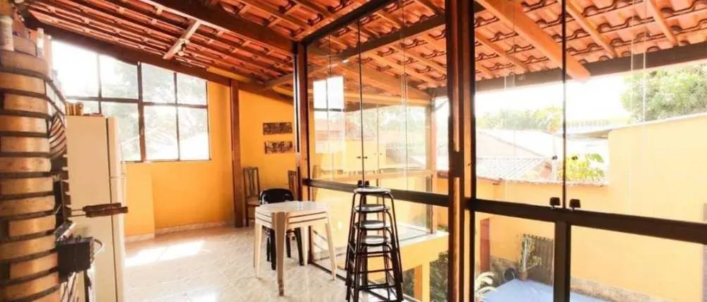 Casa, 3 quartos, 208 m² - Foto 1