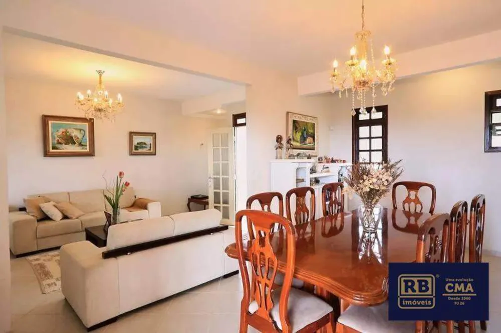 Casa, 4 quartos, 320 m² - Foto 1