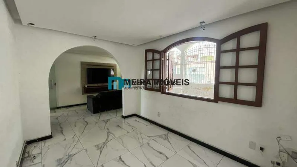Casa, 4 quartos, 210 m² - Foto 1