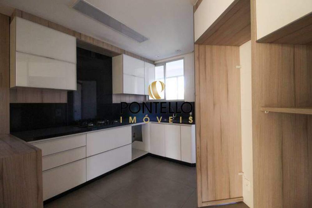 Apartamento à venda com 3 quartos, 175m² - Foto 4