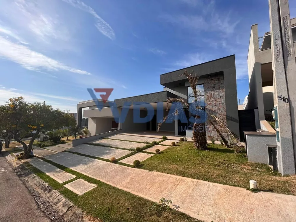 Casa de Condomínio à venda com 3 quartos, 358m² - Foto 2