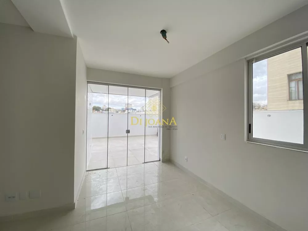 Apartamento à venda com 3 quartos, 130m² - Foto 3