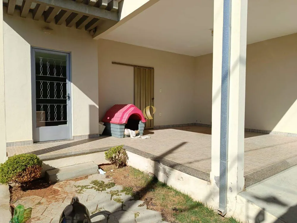 Casa, 3 quartos, 300 m² - Foto 1