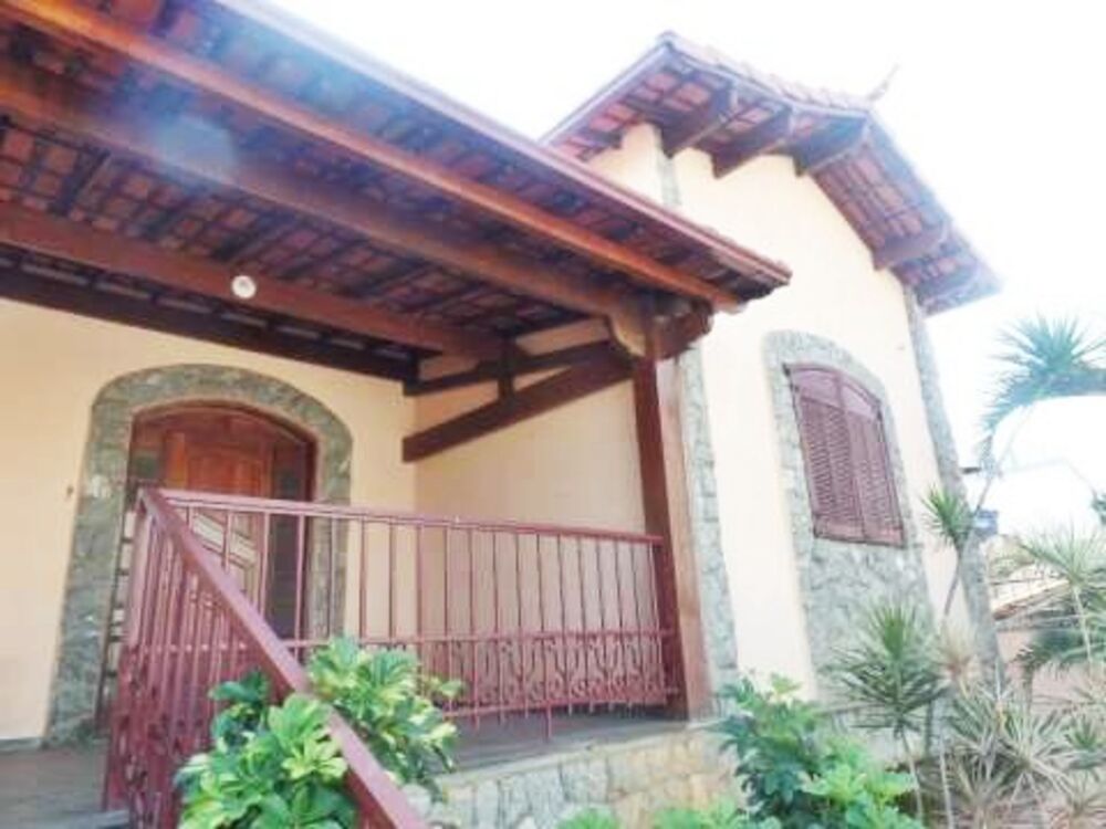 Casa à venda com 3 quartos, 246m² - Foto 3