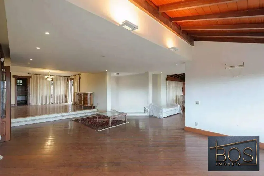 Casa, 5 quartos, 1800 m² - Foto 1