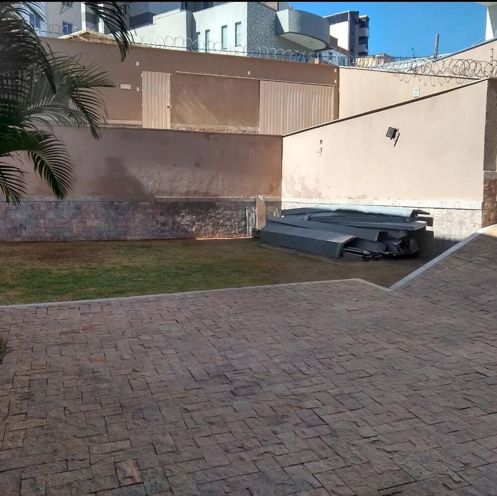 Casa à venda com 5 quartos, 360m² - Foto 3