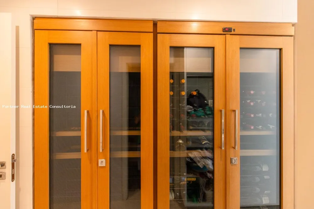Apartamento, 4 quartos, 251 m² - Foto 1