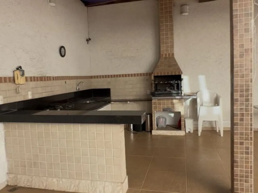 Casa, 3 quartos, 256 m² - Foto 1