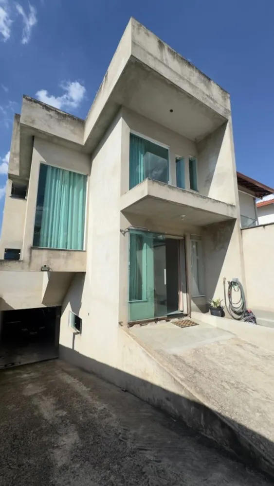 Casa, 3 quartos, 180 m² - Foto 1