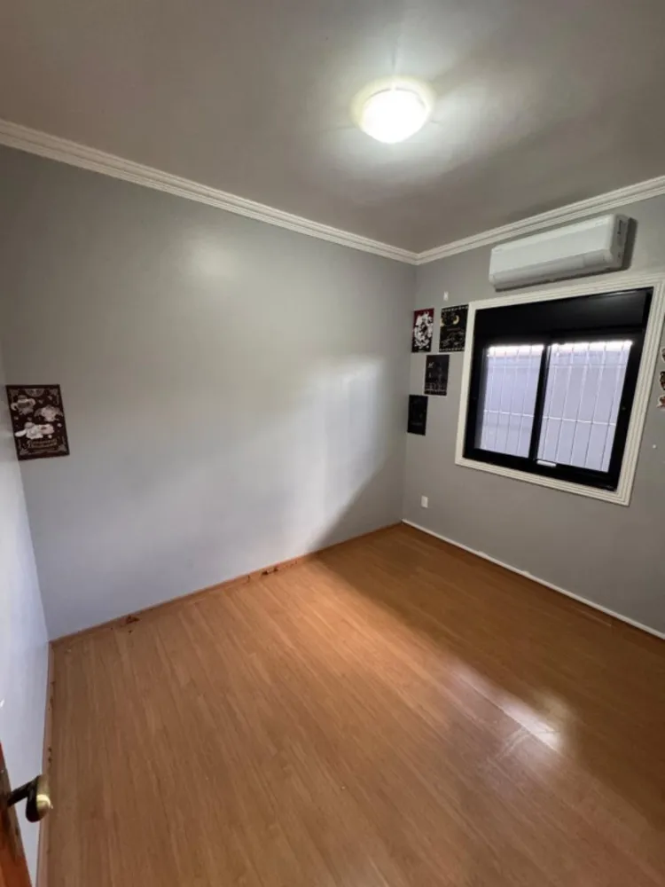 Casa, 3 quartos, 242 m² - Foto 1