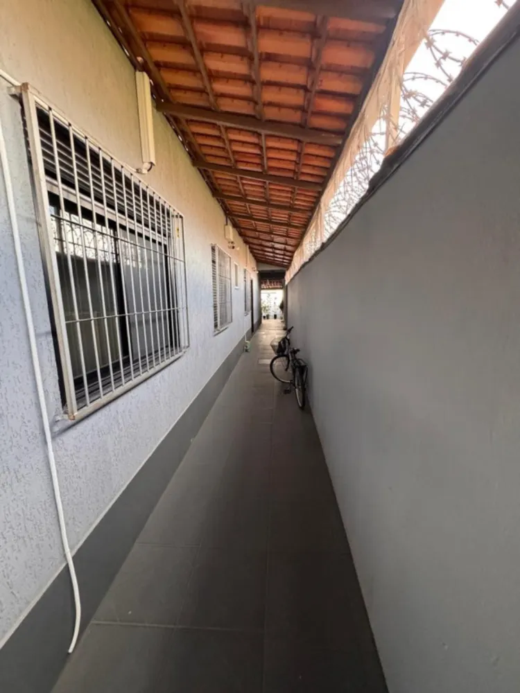Casa, 3 quartos, 242 m² - Foto 2