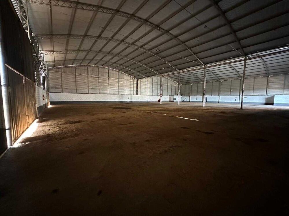 Depósito-Galpão-Armazém para alugar, 1800m² - Foto 3