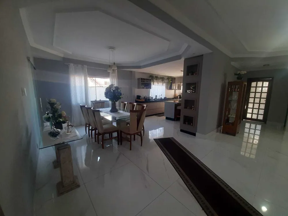 Casa, 4 quartos, 180 m² - Foto 4