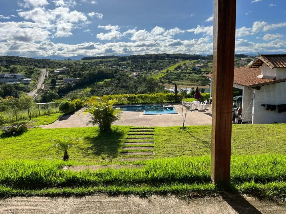 Chácara, 4 quartos, 2038 m² - Foto 1