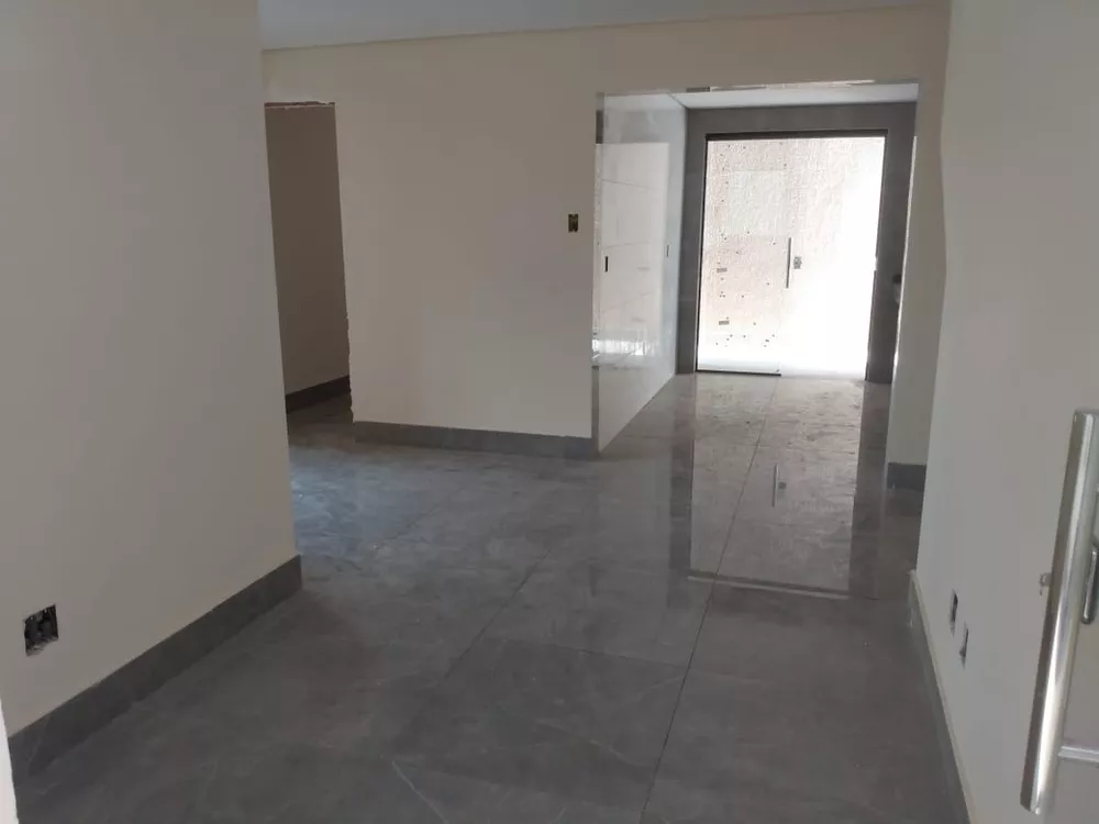 Apartamento à venda com 3 quartos, 78m² - Foto 3