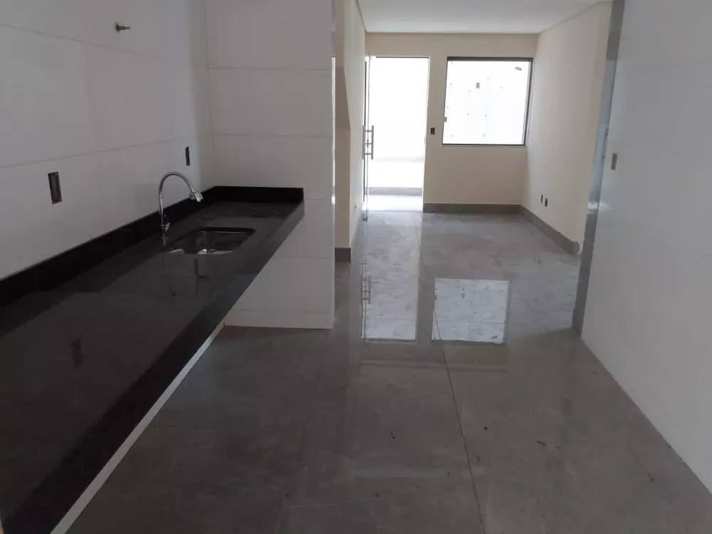 Apartamento à venda com 3 quartos, 78m² - Foto 1