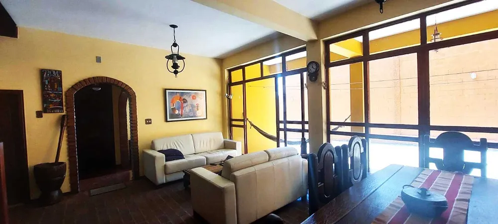 Casa, 5 quartos, 250 m² - Foto 1