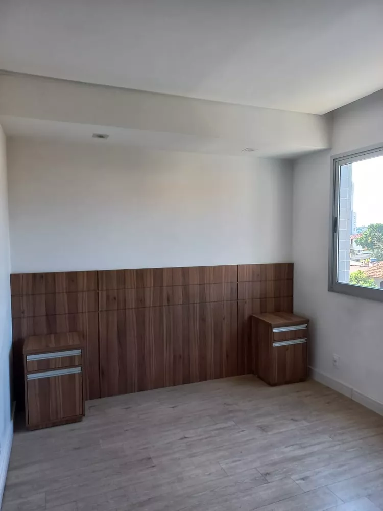 Apartamento à venda com 3 quartos, 107m² - Foto 8