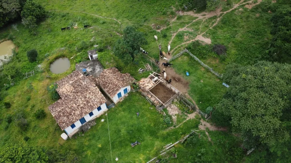 Sítio, 1 quarto, 190000 m² - Foto 6