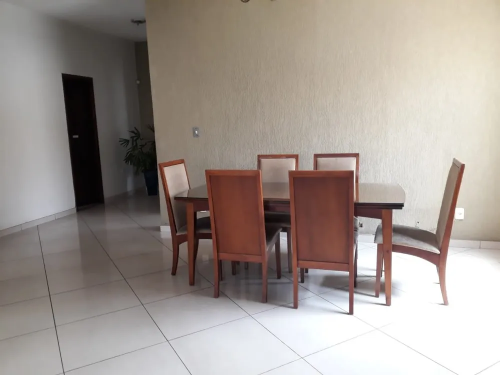 Casa, 4 quartos, 210 m² - Foto 3