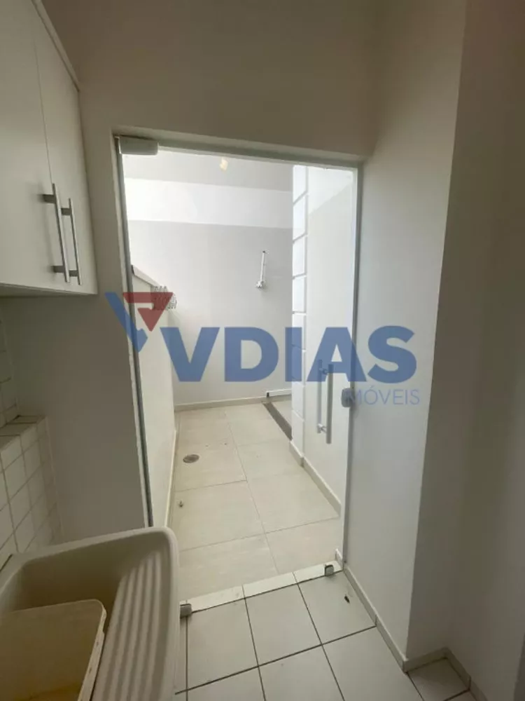 Casa de Condomínio para alugar com 3 quartos, 140m² - Foto 9