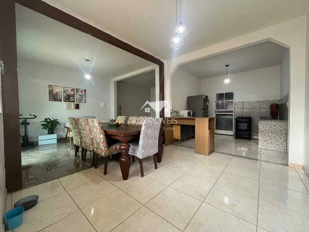 Casa, 4 quartos, 243 m² - Foto 3