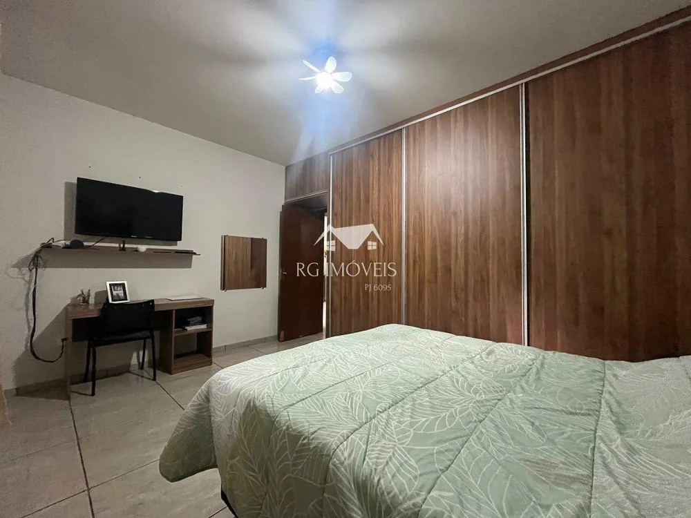 Casa, 4 quartos, 243 m² - Foto 11