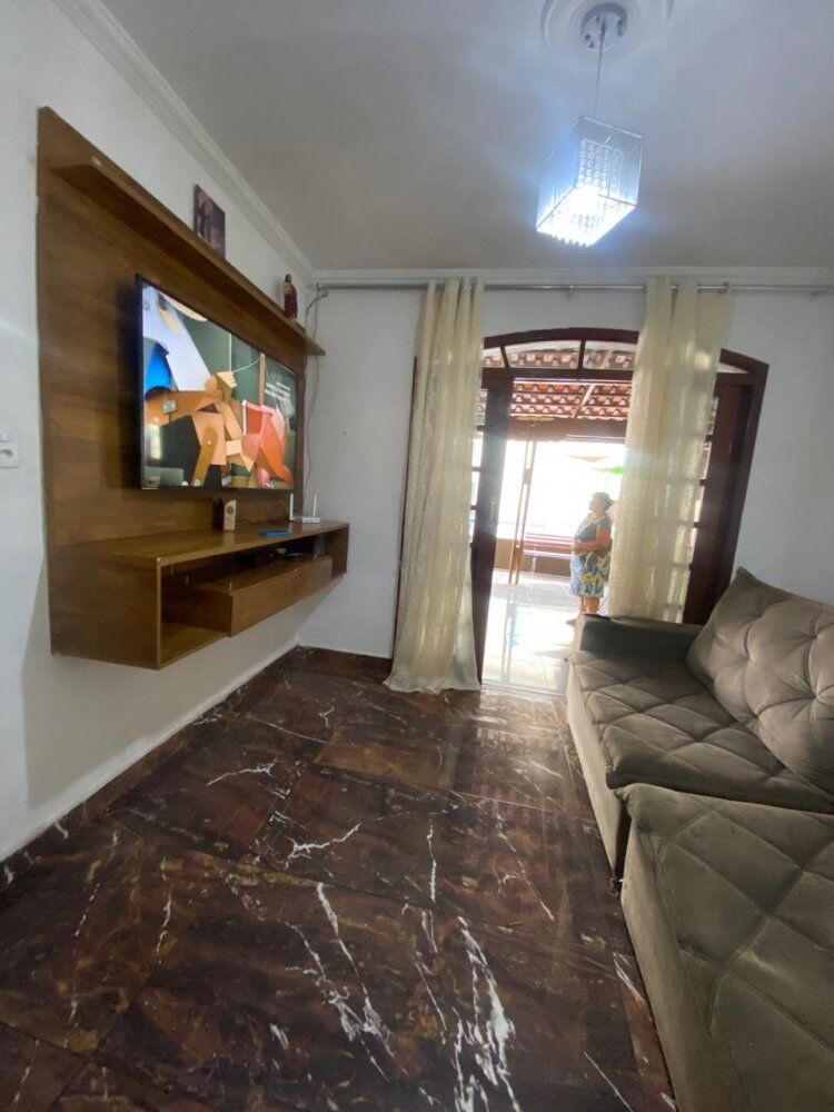 Casa à venda com 3 quartos, 360m² - Foto 2