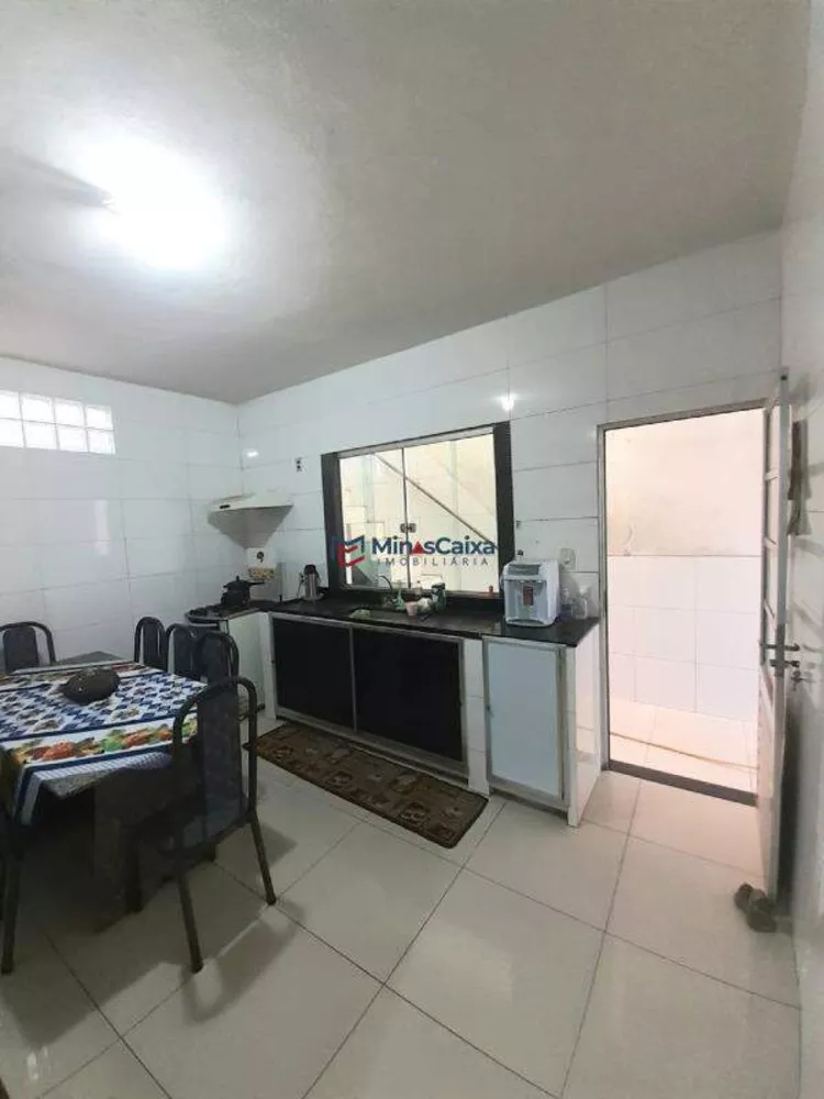 Casa à venda com 3 quartos, 110m² - Foto 3